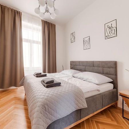 New Town Oases Apartment Prague Ngoại thất bức ảnh