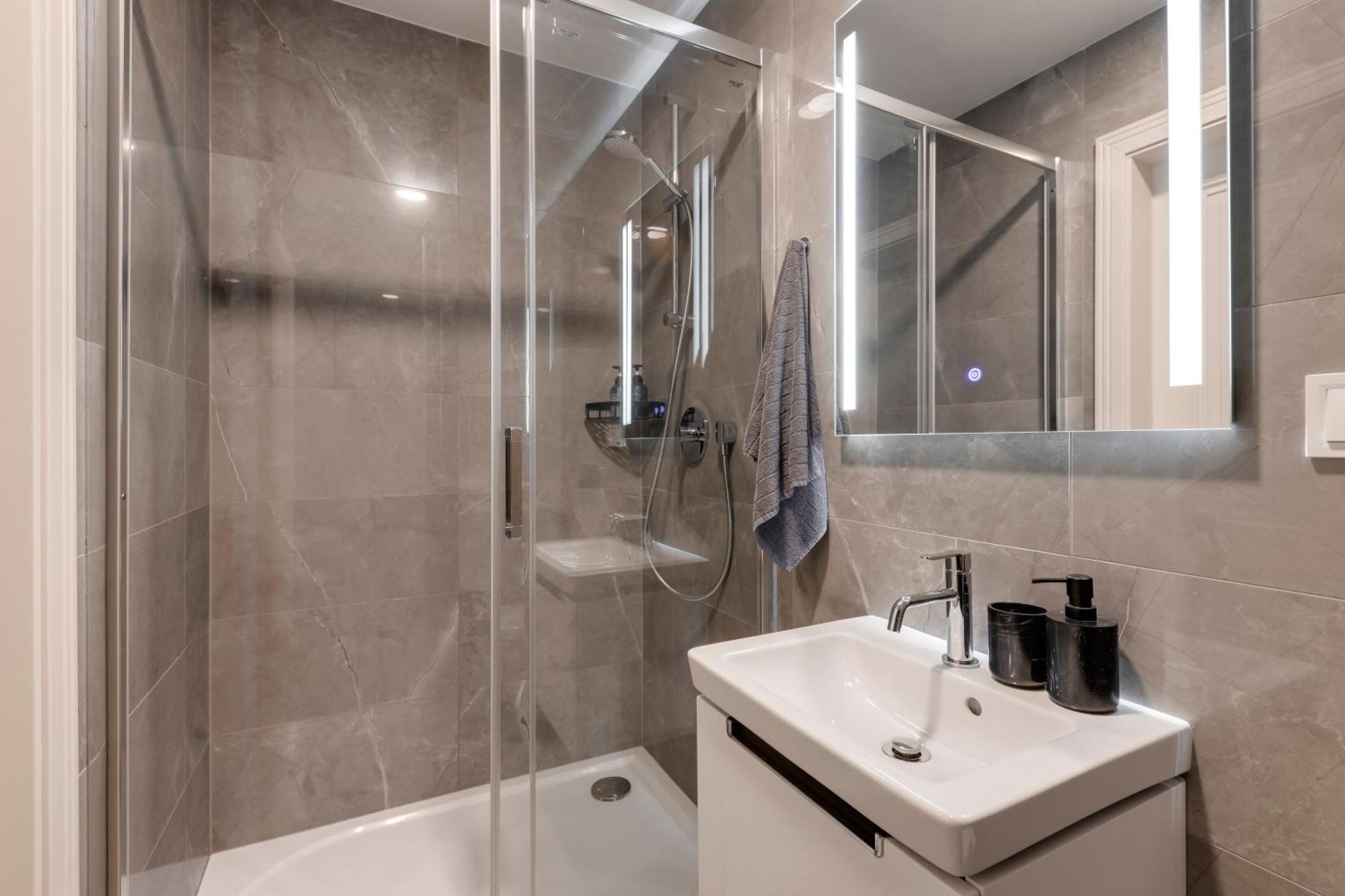 New Town Oases Apartment Prague Ngoại thất bức ảnh
