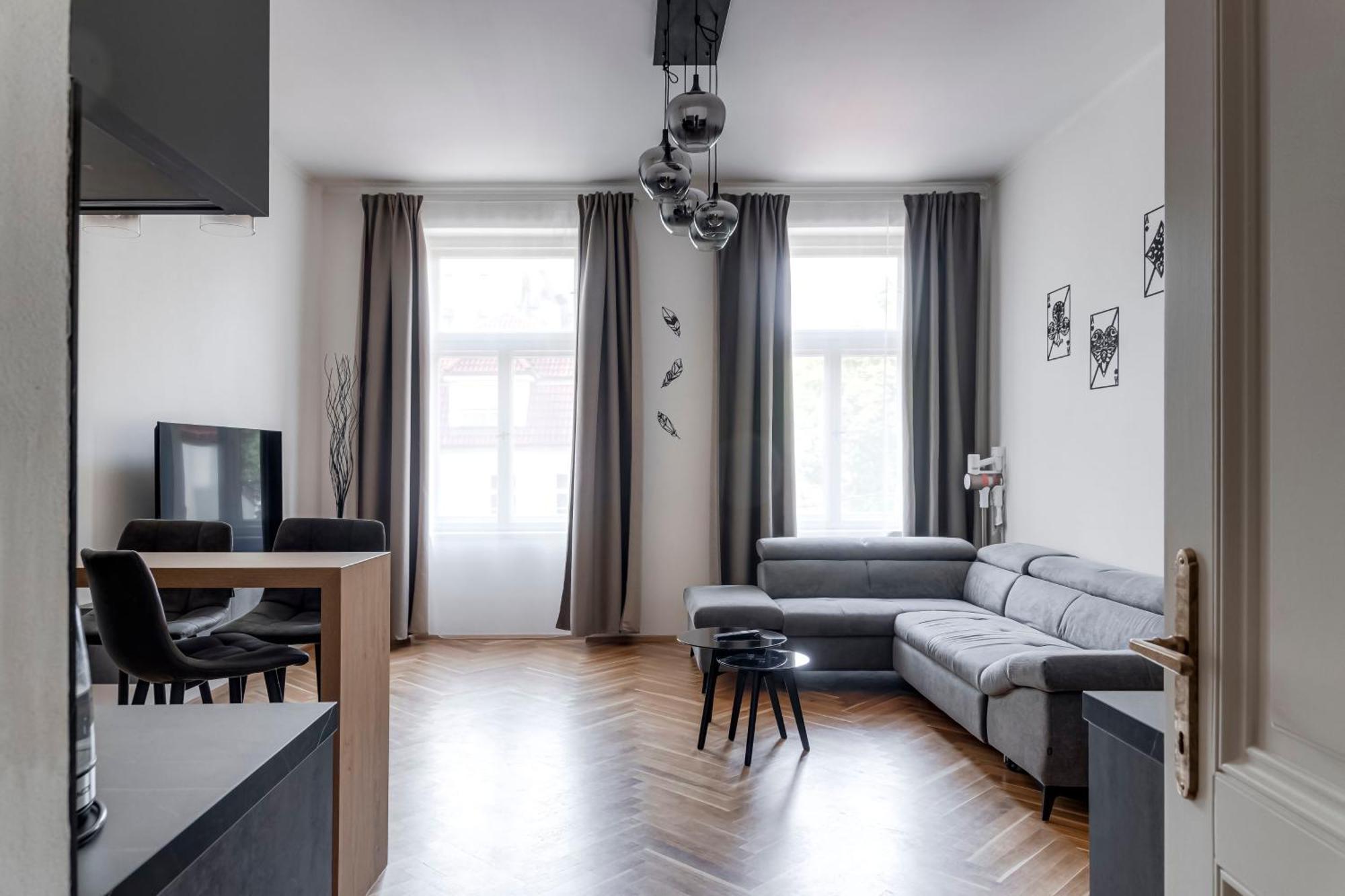 New Town Oases Apartment Prague Ngoại thất bức ảnh