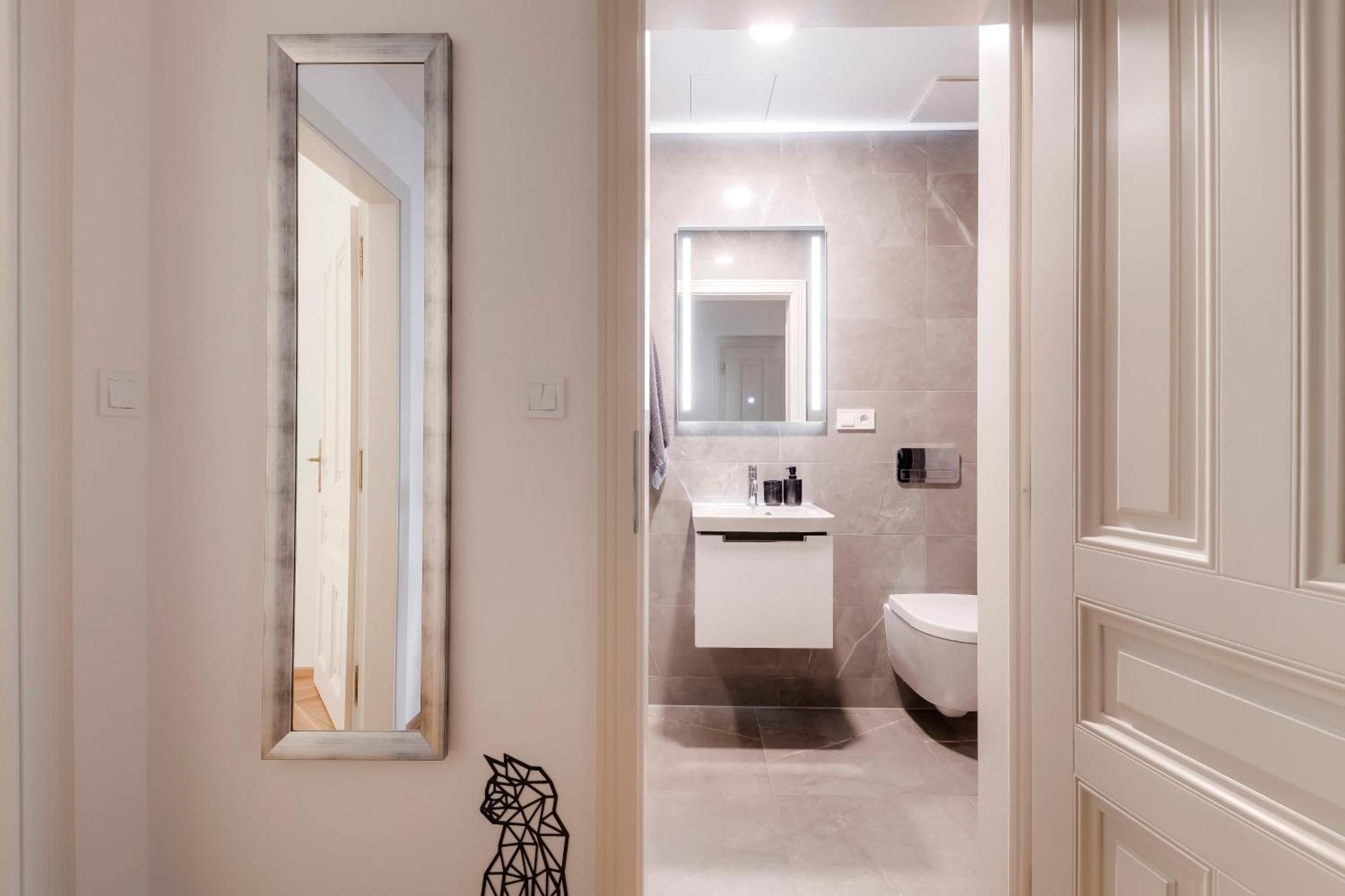 New Town Oases Apartment Prague Ngoại thất bức ảnh