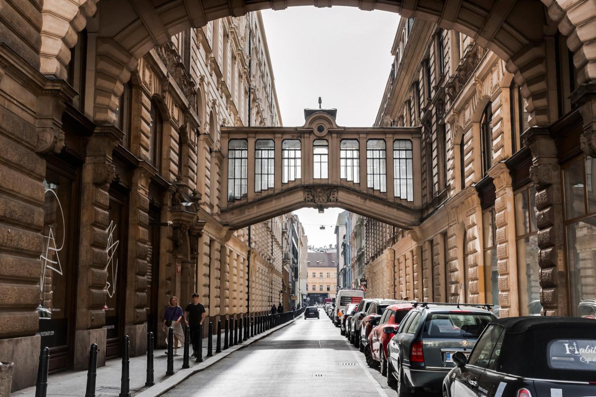 New Town Oases Apartment Prague Ngoại thất bức ảnh