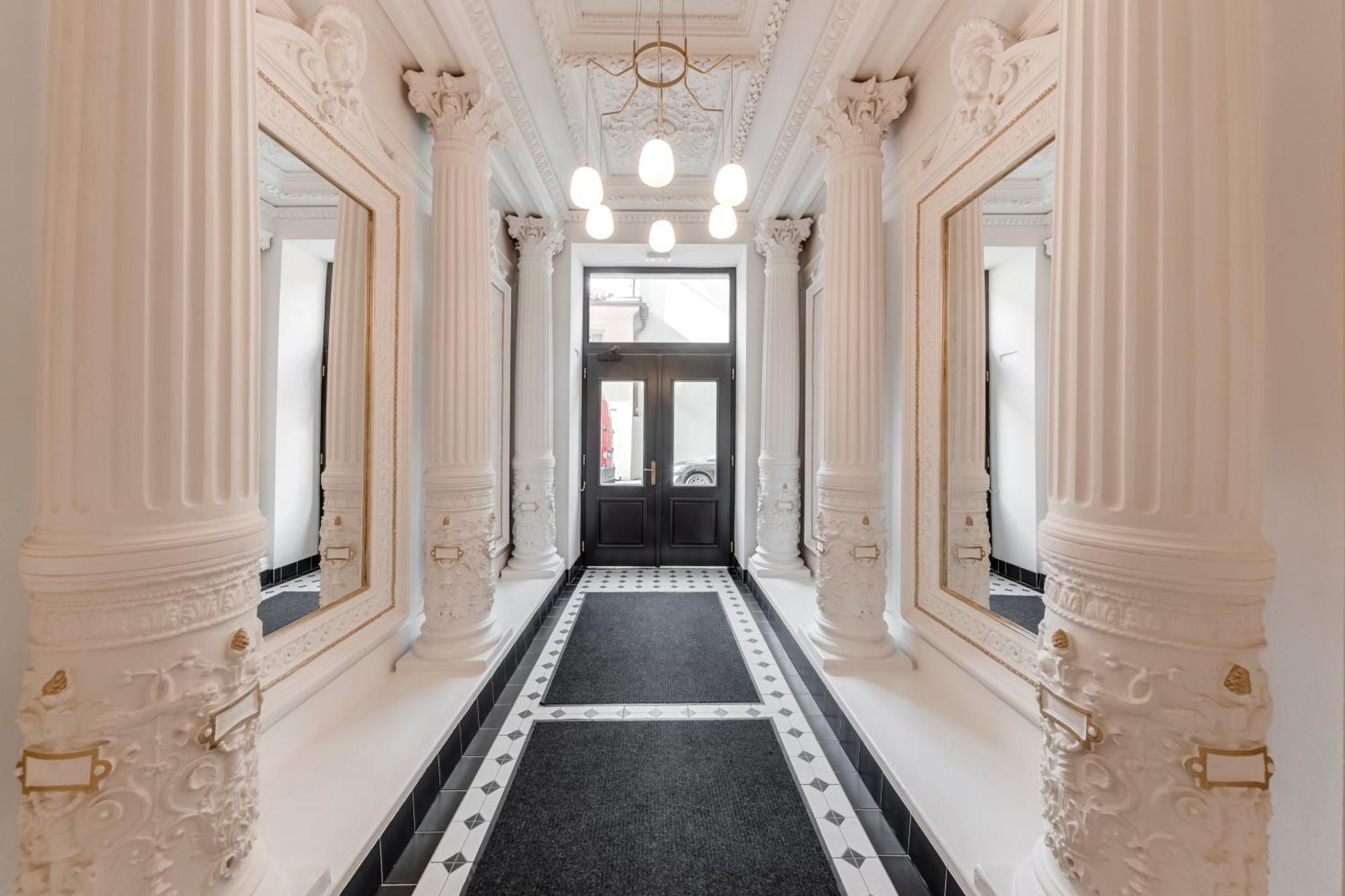 New Town Oases Apartment Prague Ngoại thất bức ảnh